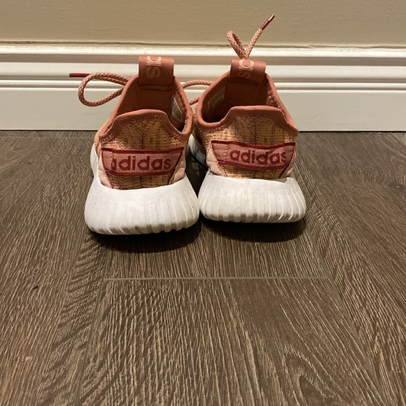 Good condition adidas run sneakers - Picture 3 of 4